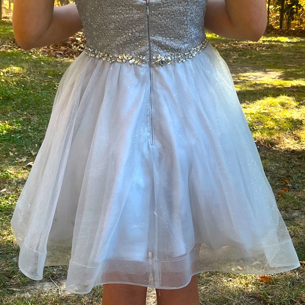 Prom dress - Picture 2 of 4